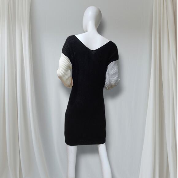 Chic & Modern Color Block Knitted Mini Dress | White, Black & Gray 3-Tone | M - Picture 12 of 12